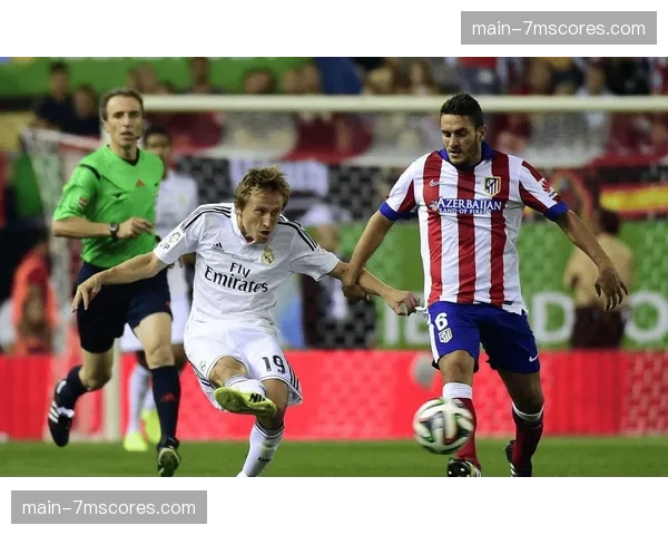 马德里竞技防线崩盘，巴黎圣日耳曼3-0完胜晋级半决赛